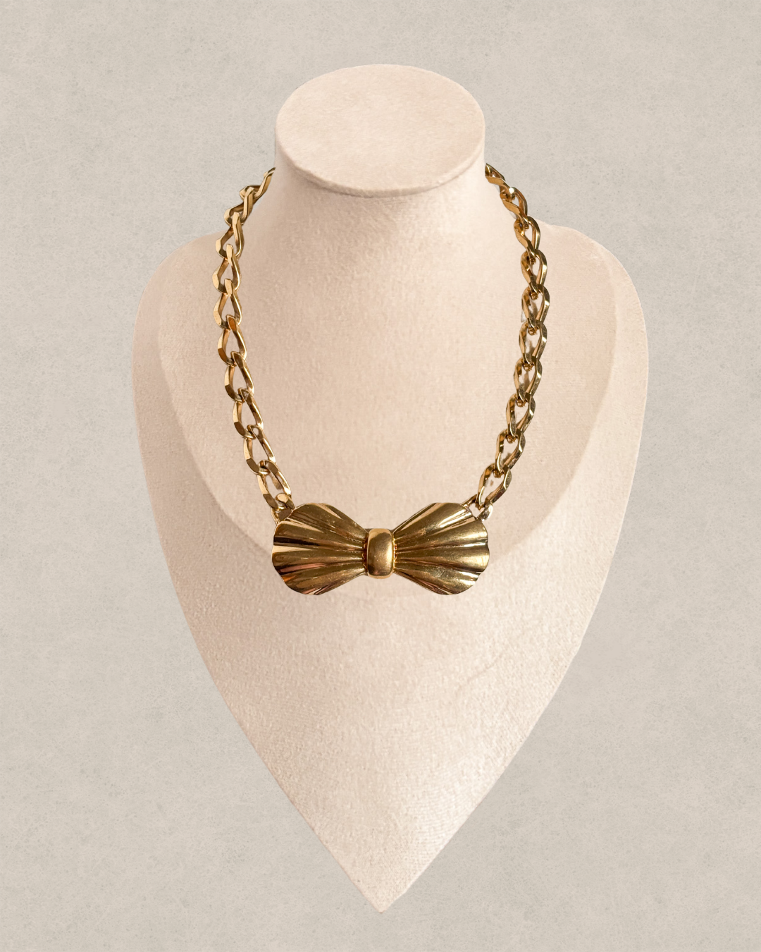 Colar Bow