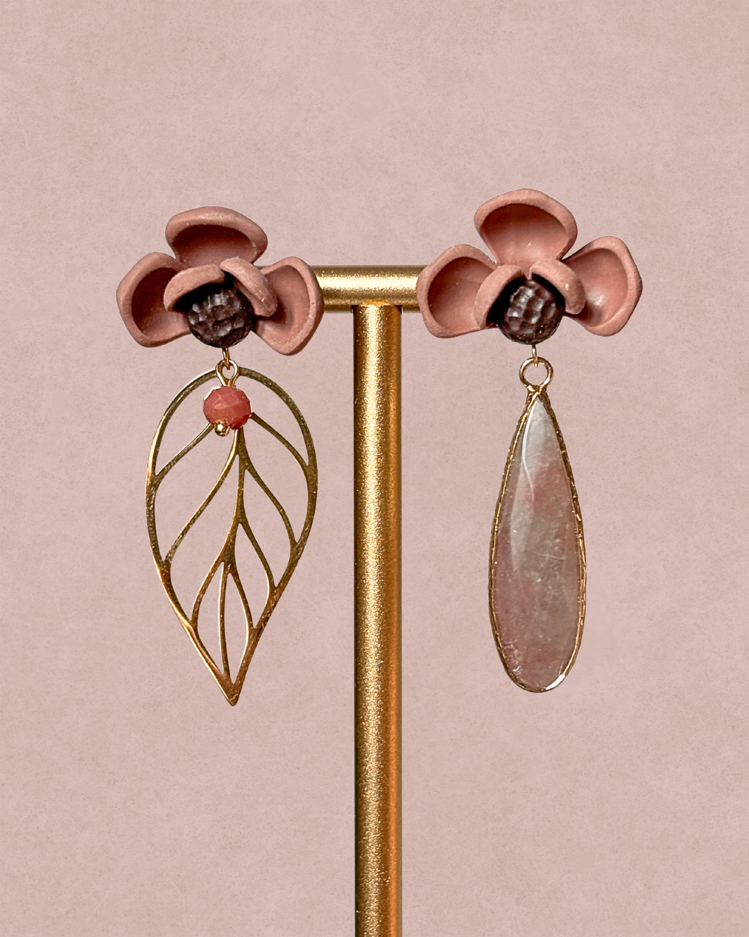 Brincos Meia Pétala - Várias Cores