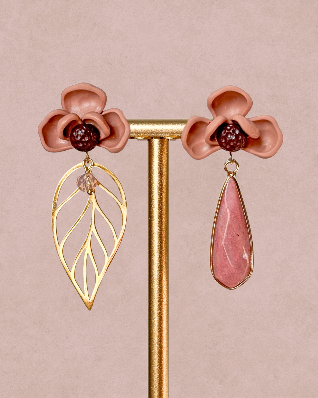 Brincos Meia Pétala - Várias Cores