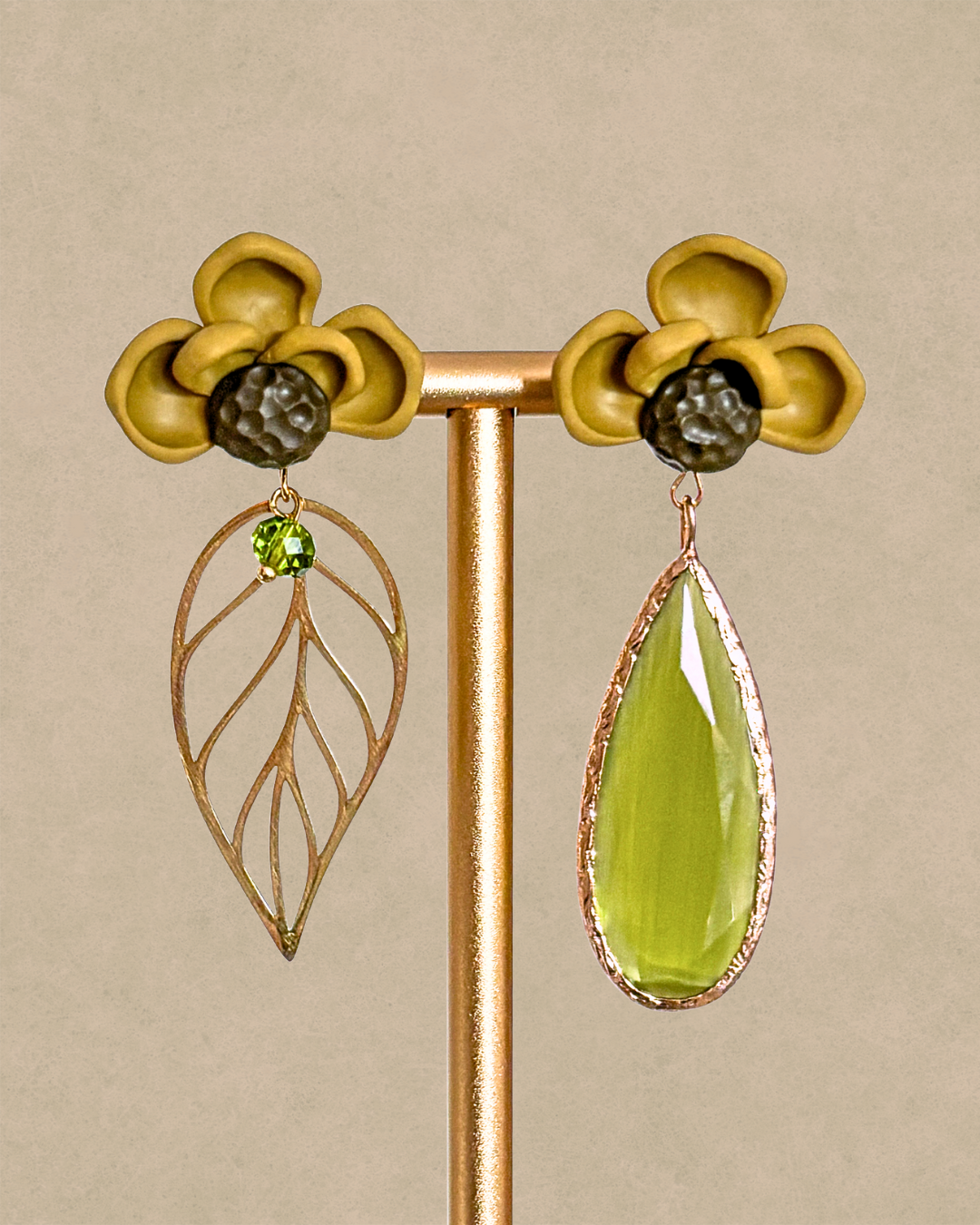 Brincos Meia Pétala - Várias Cores